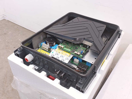 Danfoss 139F0014 Triple Lynx Pro+ 10K Solar Inverter , missing front, new