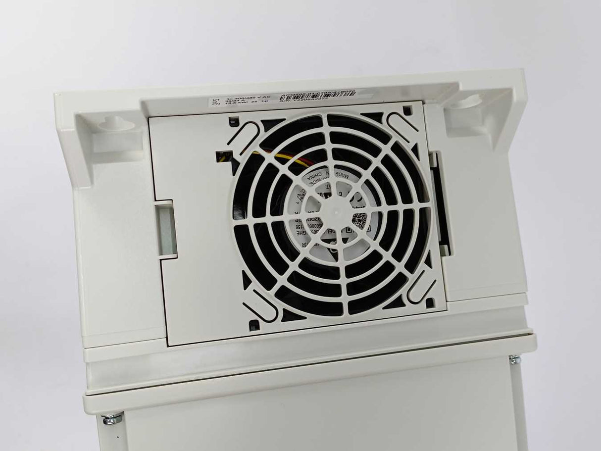 ABB 3AXD50000039047 LV Drive  18,5kW ACQ580-01-039A-4+B056