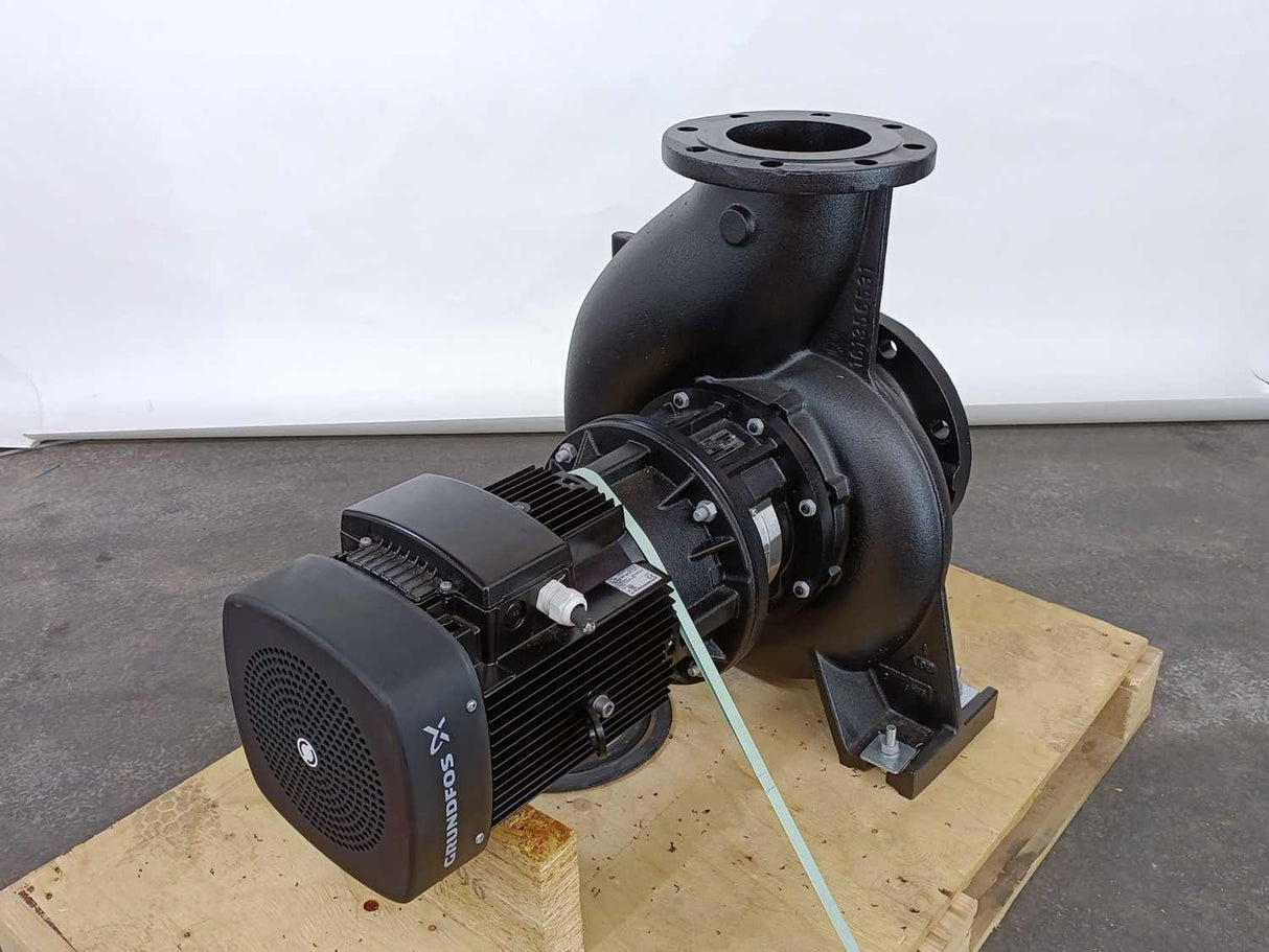 GRUNDFOS 9824368 NB 150-200/210-158 AF1ABQQE