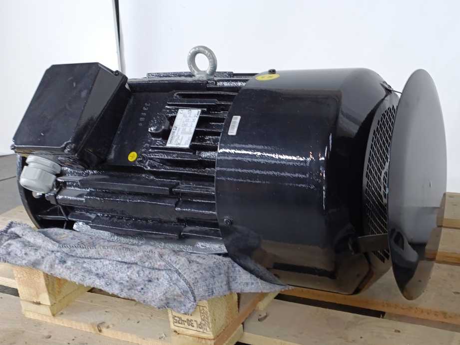 Cantoni Motor 3SIEK180M4 S10-133-029, V400/690, A33.9/19.7, Hz50, rpm1475