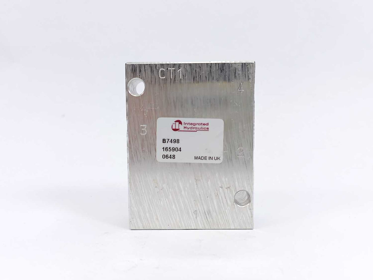 IH B7498 Hydraulic Valve Block