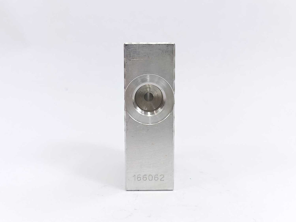 IH B7498 Hydraulic Valve Block