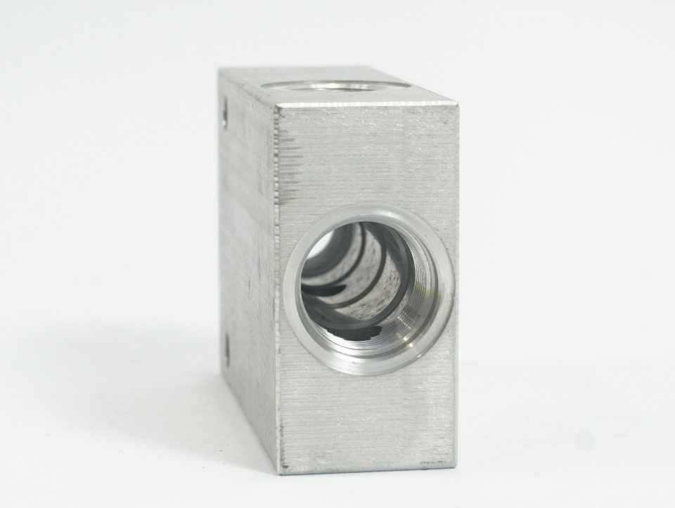 SD REM NCS 06/4 L 3/8 NCS 06/4 L 3/8 Pneumatic Valve Block