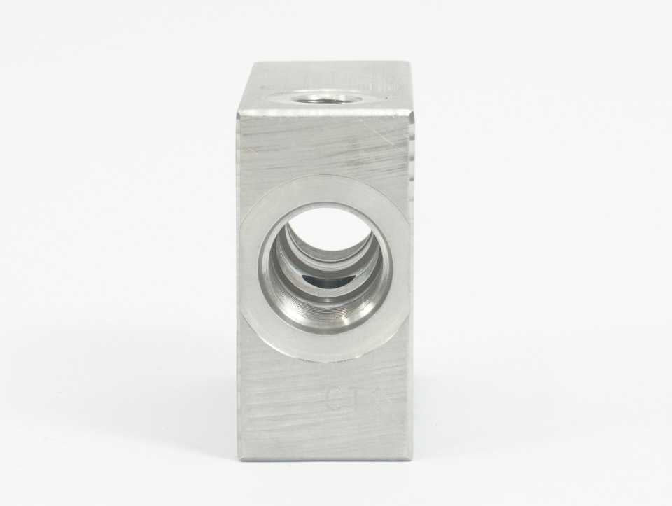 Integrated Hydraulics B8533 Hydraulic Line-Mounting Cartridge Valve Block