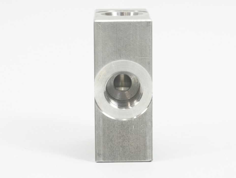 Integrated Hydraulics B8533 Hydraulic Line-Mounting Cartridge Valve Block