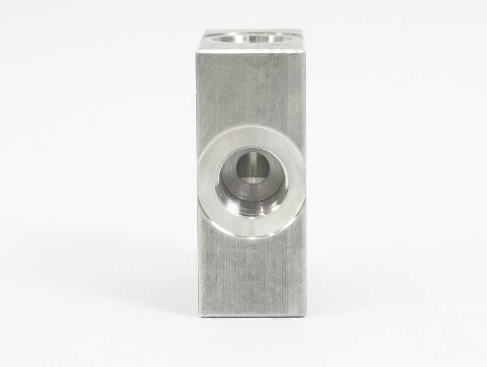 Integrated Hydraulics B8533 Hydraulic Line-Mounting Cartridge Valve Block