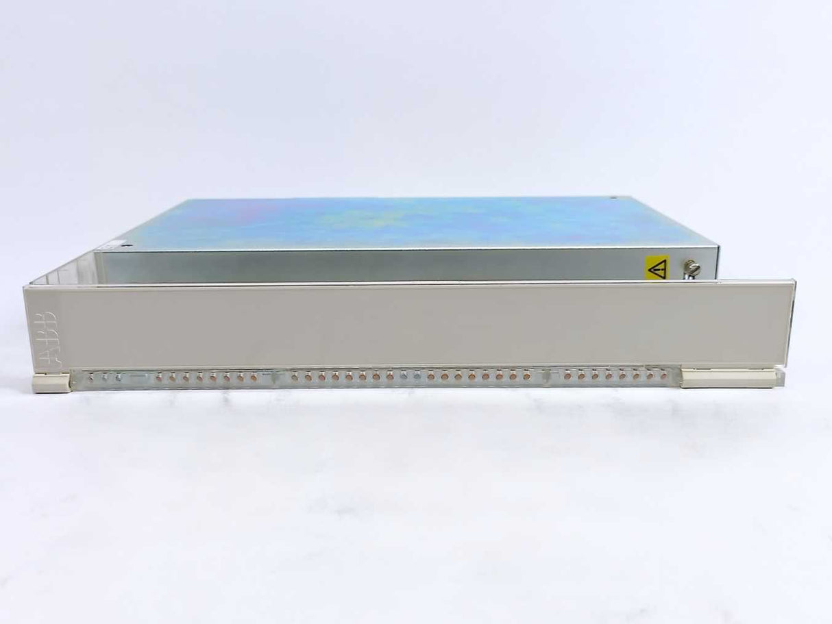 ABB 3BHT300006R1 DO610 Digital Output Unit 32ch