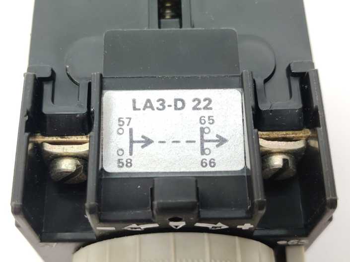 TELEMECANIQUE LA3-D22 0,1 a, 30s, Time Delay Relay