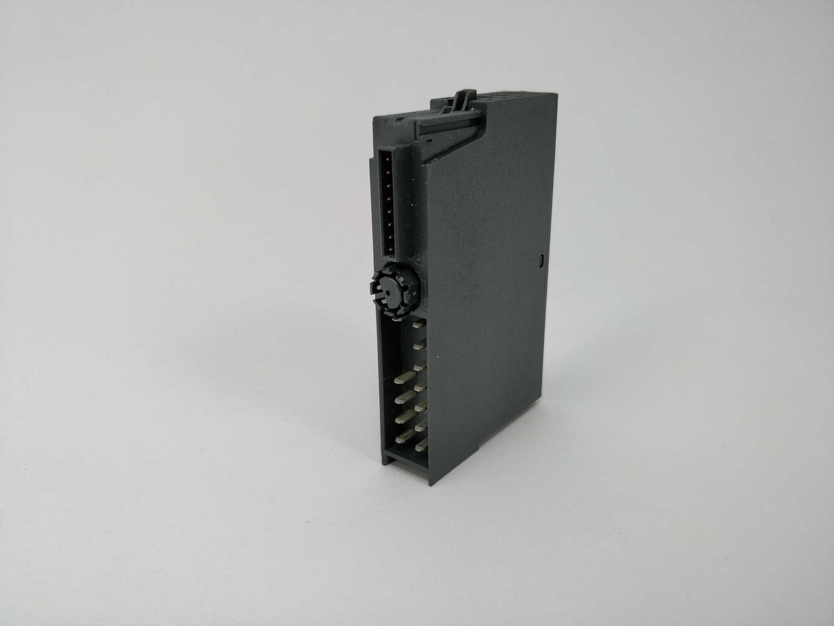 Siemens 6ES7 132-4BB01-0AB0 Digital Output Module Pack of 5 Pieces
