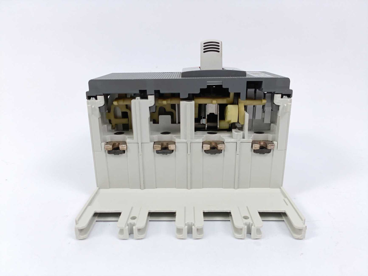 ABB 1SDA068178R1 XT4N 250 BREAKING PART 4p F F