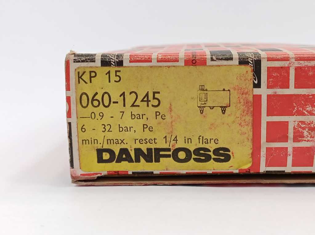 Danfoss 060-1245 KP15 Pressure switch