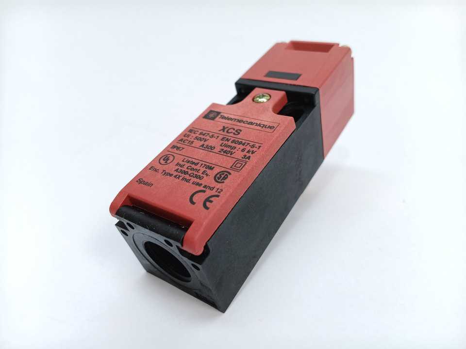 Telemecanique Sensors XCS PA592 XCS PA592 Safety Interlock Switch