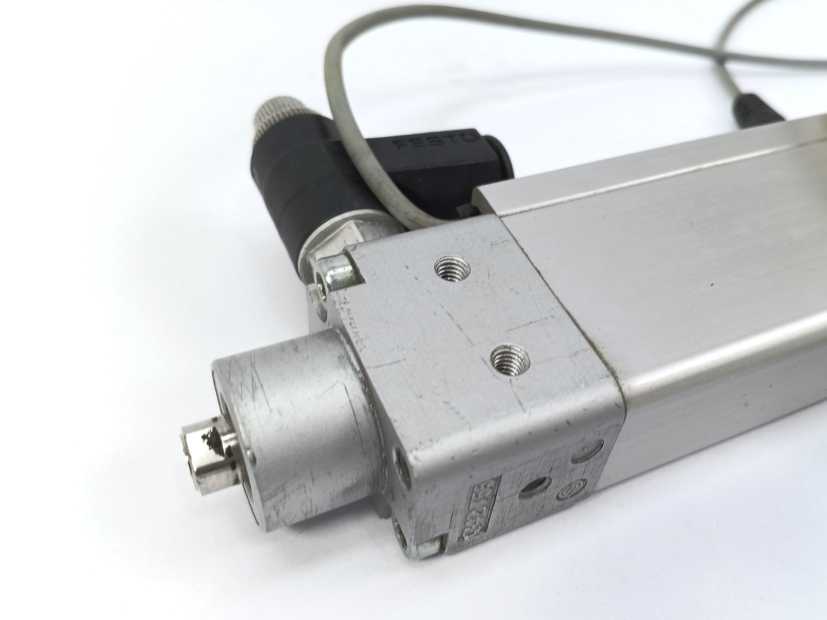 Festo 151142 DZH-20-250- Flat Linear Pneumatic Cylinder with Position Sensing