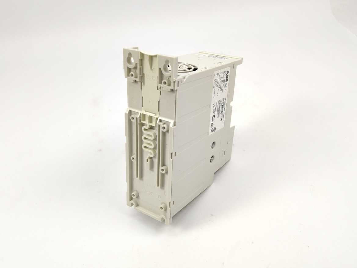ABB 3AUA0000058185 ACS355-03E-03A3-4 LV AC Machinery Drive Module