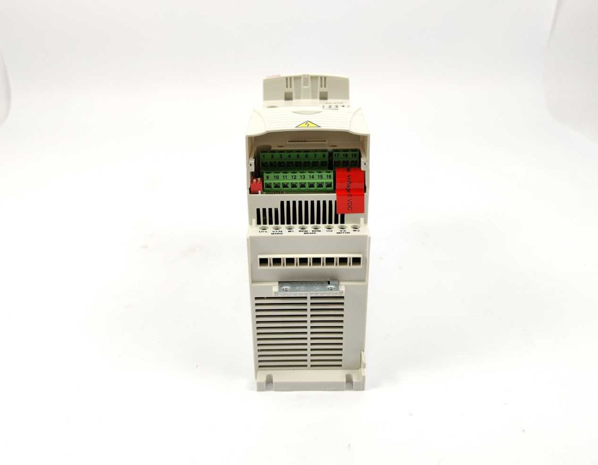 ABB 3AUA0000058185 ACS355-03E-03A3-4 LV AC Machinery Drive Module