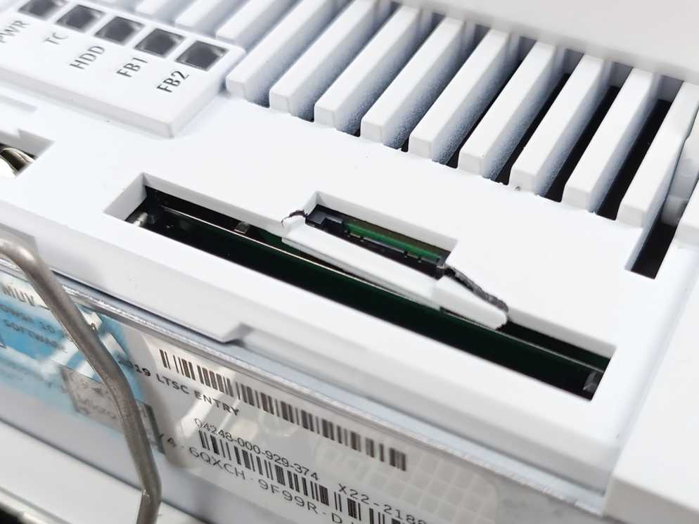 Beckhoff CX5120-0175 000102640  Embedded PC with Intel Atom E3815