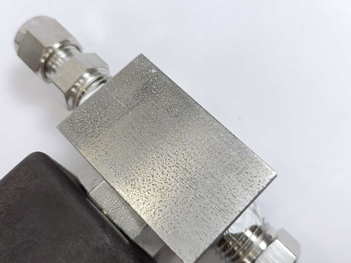 JAKSA 324559 D22N DN1.2 NPT1/4 Solenoid Valve w/ hy-lok 316/L 68F