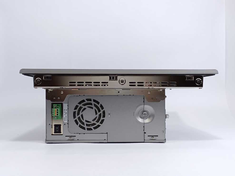 Pro-Face APL3700-TA-CM18-2P-5M-XM60 Industrial Touch Panel PC