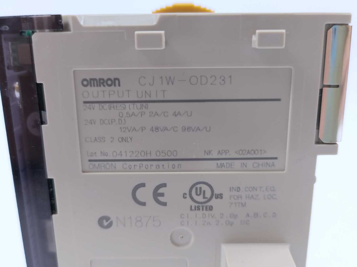 OMRON CJ1W-OD231 Output Unit 24V DC
