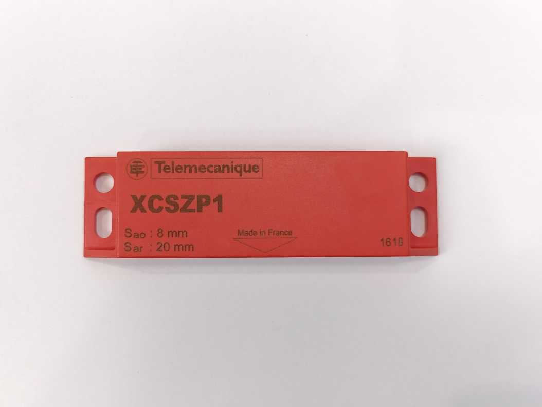 TELEMECANIQUE XCSZP7002 Coded Magnetic Safety Switch w. XCSZP1