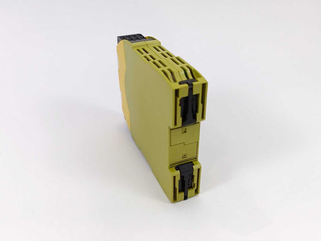 Pilz 772143 PNOZ m EF 4DI4DOR I/O Expansion Module