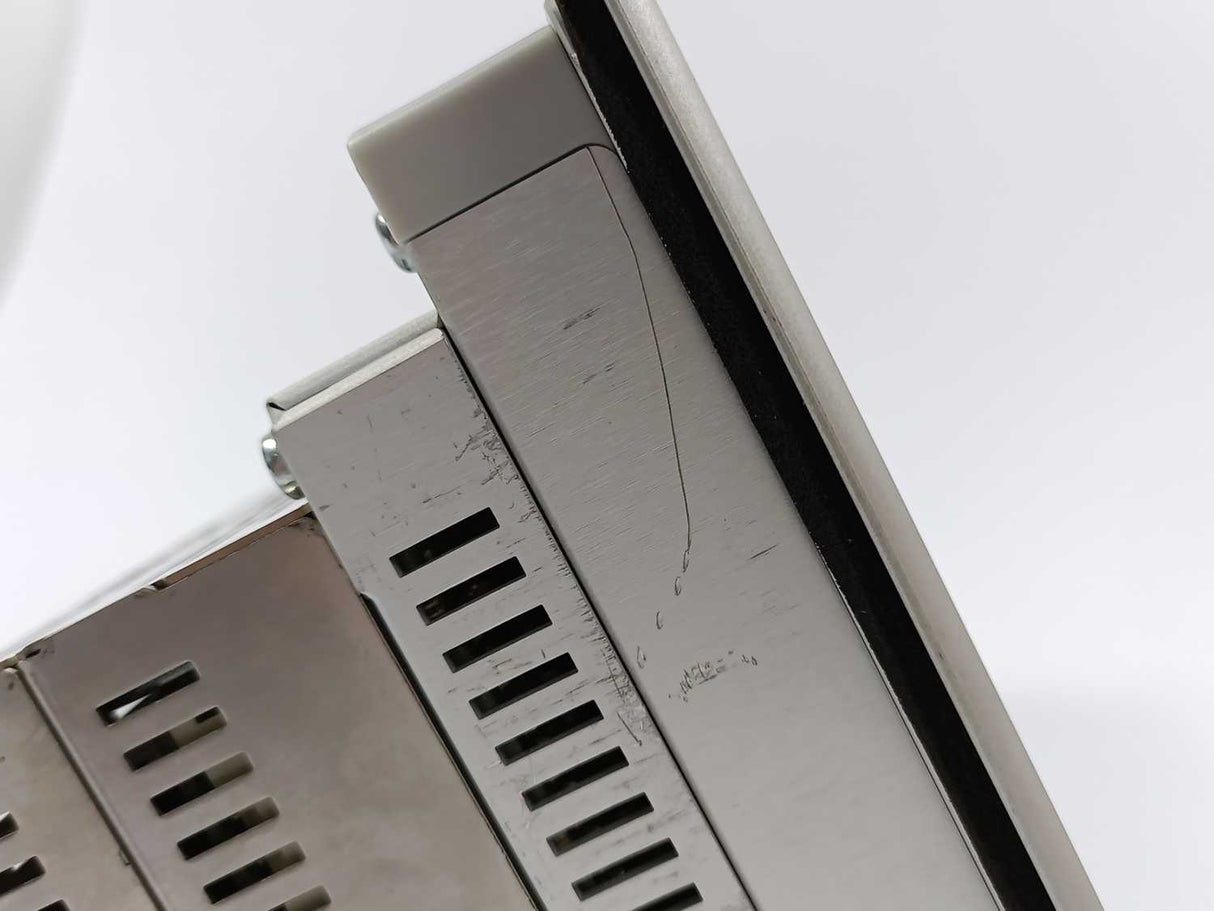 Uniop eTOP12-0050 Touchscreen Panel – 5.6” LCD, 24 V DC, IP65 Front