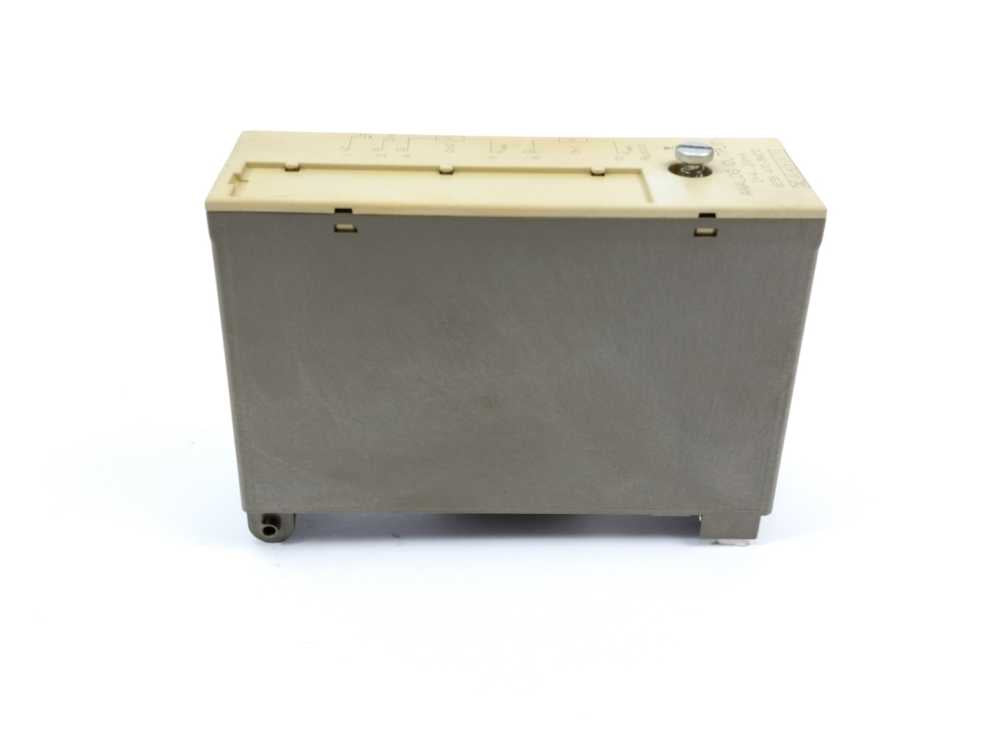 Siemens 6ES5470-8MC12 SIMATIC S5 Analog Output