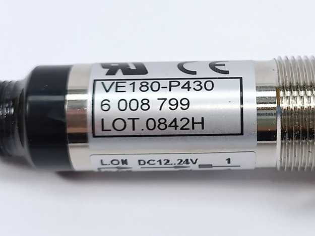 SICK 6008866 Photoelectric Sensors VS/VE180-P430 2pcs