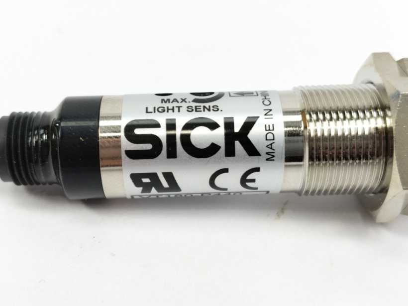 SICK 6008793 Photoelectric Sensors VT180-P440