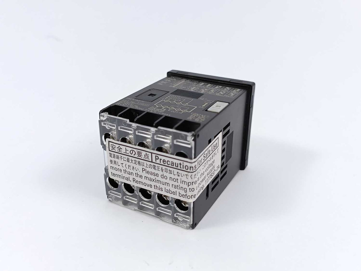 OMRON H5CX-AD-N Timer Relay