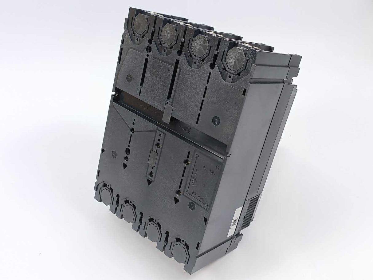 Schneider Electric C40N42D400 Circuit Breaker ComPacT NSX400N, 50kA at 415VAC