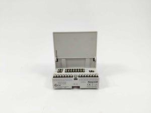Centra Line / Honeywell CLIOL821A (XFL821A8) Analog Input Module & XS821-22