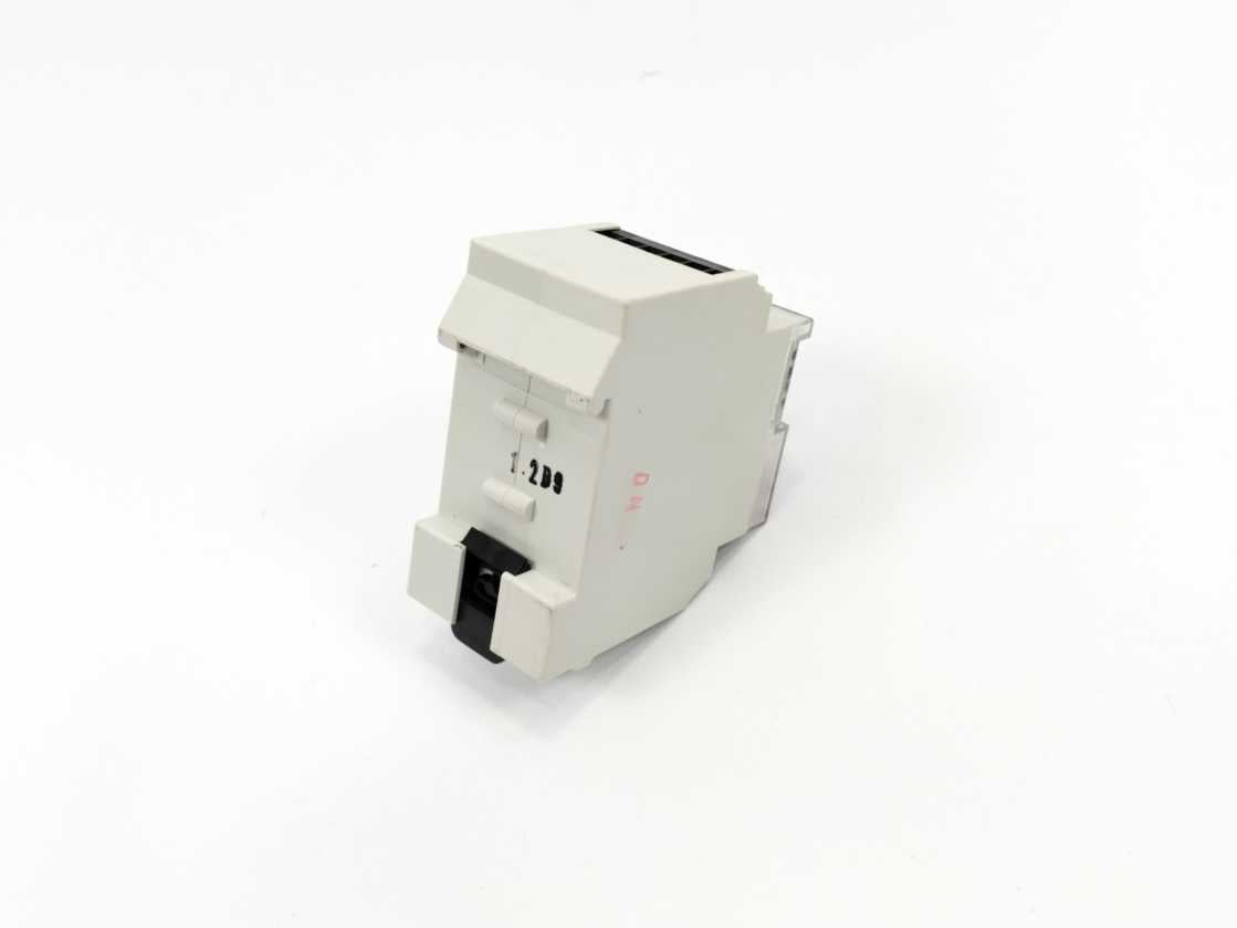BTR 1108371302 MR-AOP4 MODBus RTU