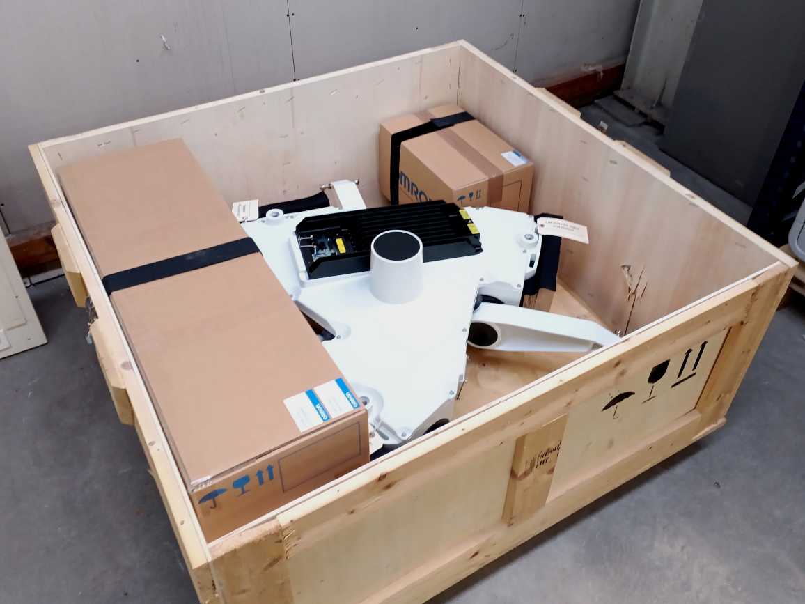 OMRON 17201-45604 Hornet 565 Parallel Robot, Robot ID: 751-500122