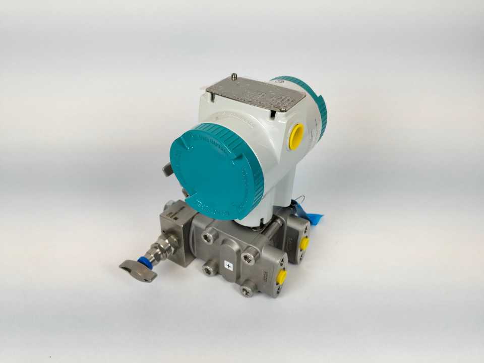 Siemens 7MF03401BM015BF1-Z SITRANS P320 Pressure Transmitter