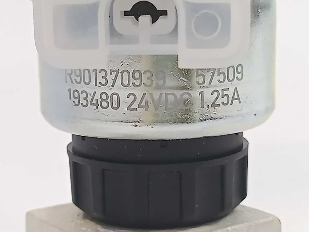 Bosch Rexroth R901166971 4WE6Y2-62/EG24N9K4/ZV Directional Control Valve