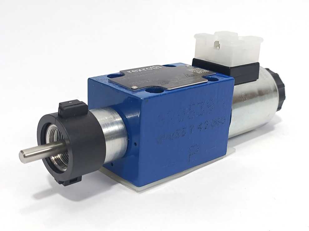 Bosch Rexroth R901186696 4WE 6 L42B62/EG24K4QM0G24/ZV Directional Spool Valve