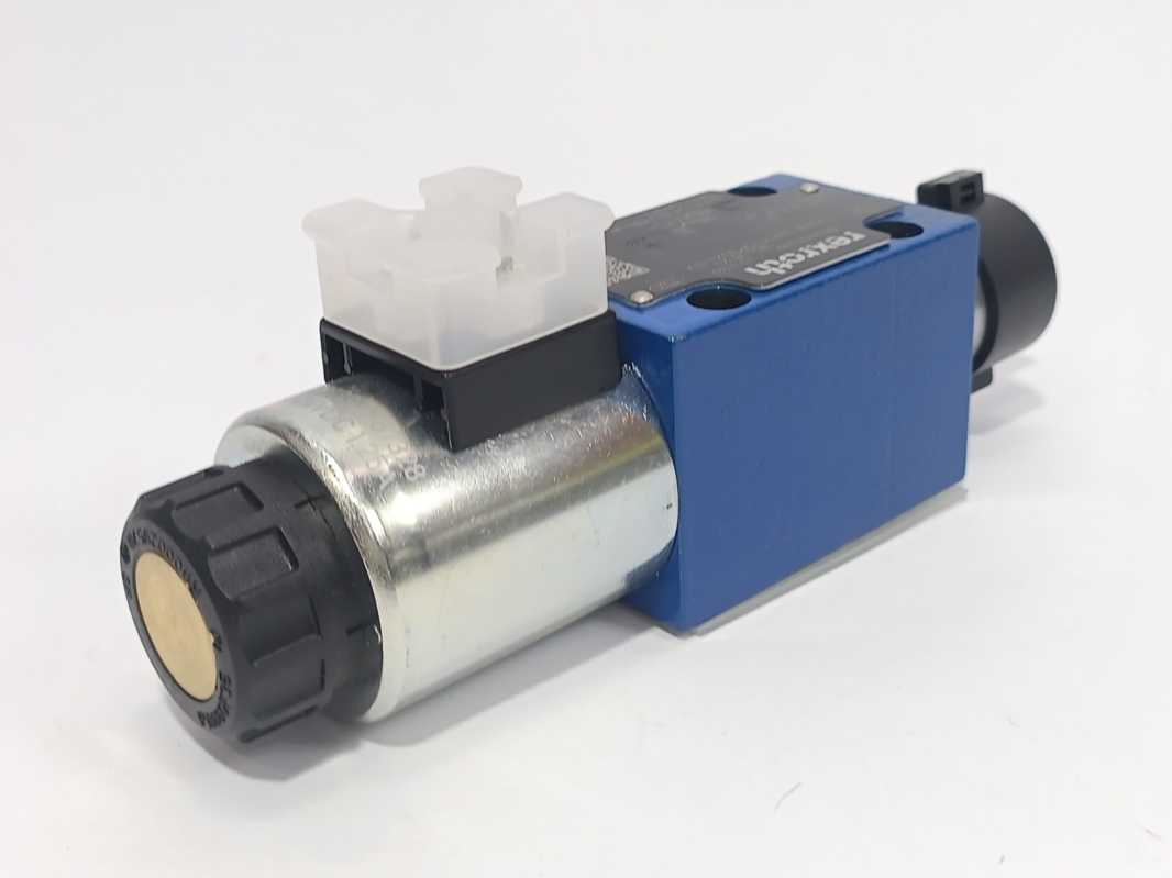 Bosch Rexroth R901186696 4WE 6 L42B62/EG24K4QM0G24/ZV Directional Spool Valve