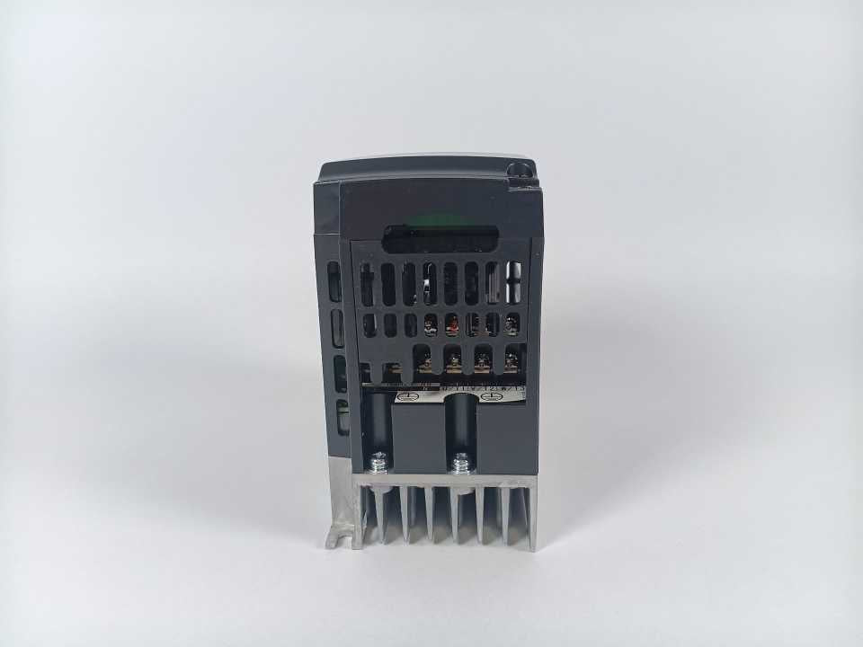 OMRON 3G3MX2-AB004-E E Inverter Rev. ADAH