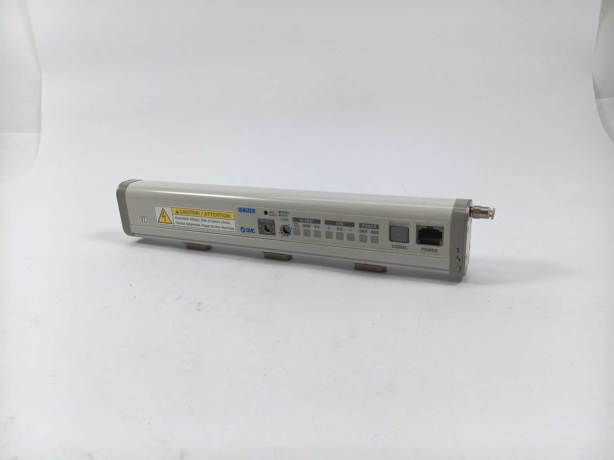 SMC IZS31-300CPZ-B Ionizer 24VDC 200mA 7kV