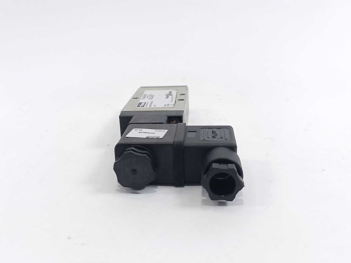 Parker P2LAX511ES Solenoid Valve With P2FCB4