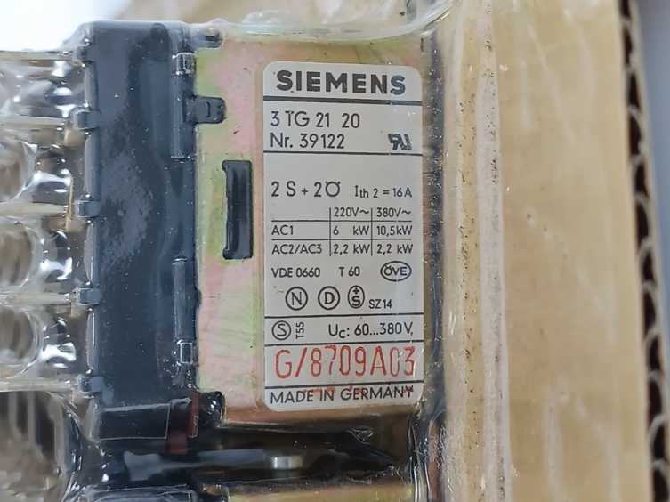 Siemens 3TG2120-0J Small Flat Plug Safety Device Batch 20 pcs.