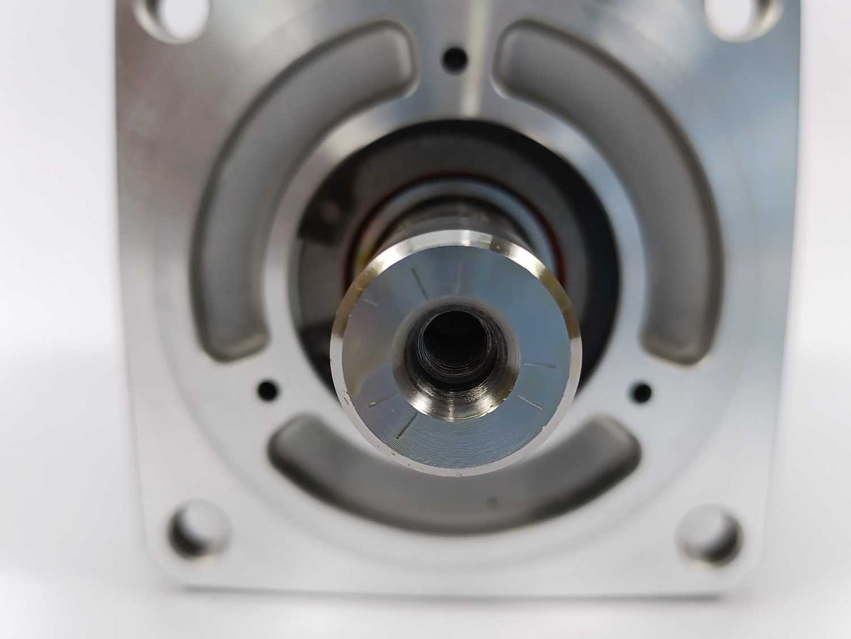 Siemens 1FK2104-4AF00-0SA0 SIMOTICS S-1FK2 HD Servo Motor M0=1.27 Nm; PN= 0.4 kW