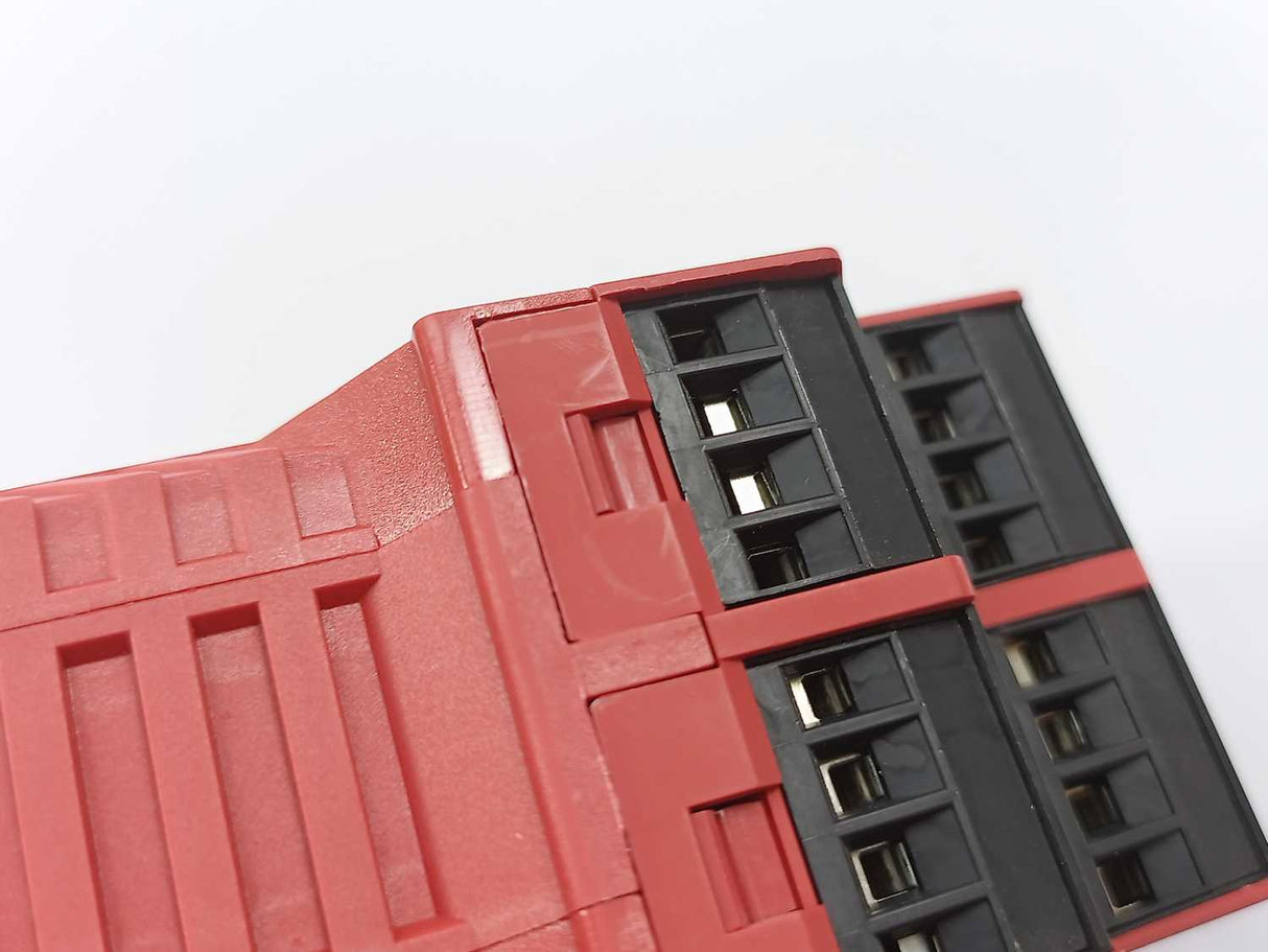 AB 440R-C23136 Ser. B, Guardmaster Safety Relay MSR131RTP