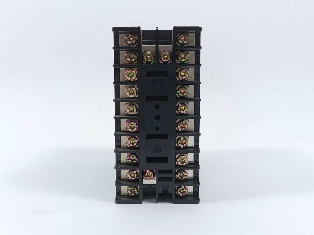 OMRON E5EK-AA2-500 Digital Controller