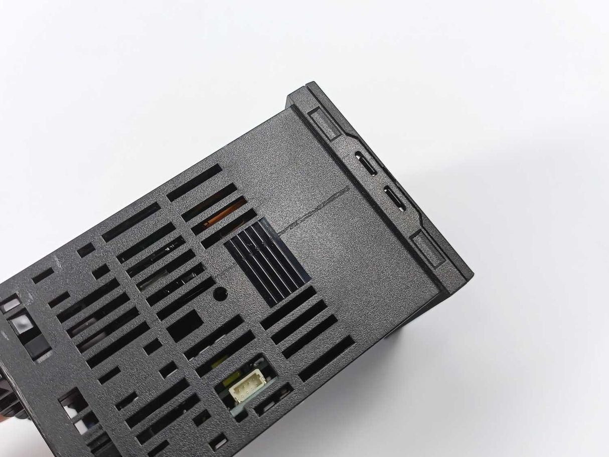 OMRON E5CN-C2MT-500 Temperature Controller