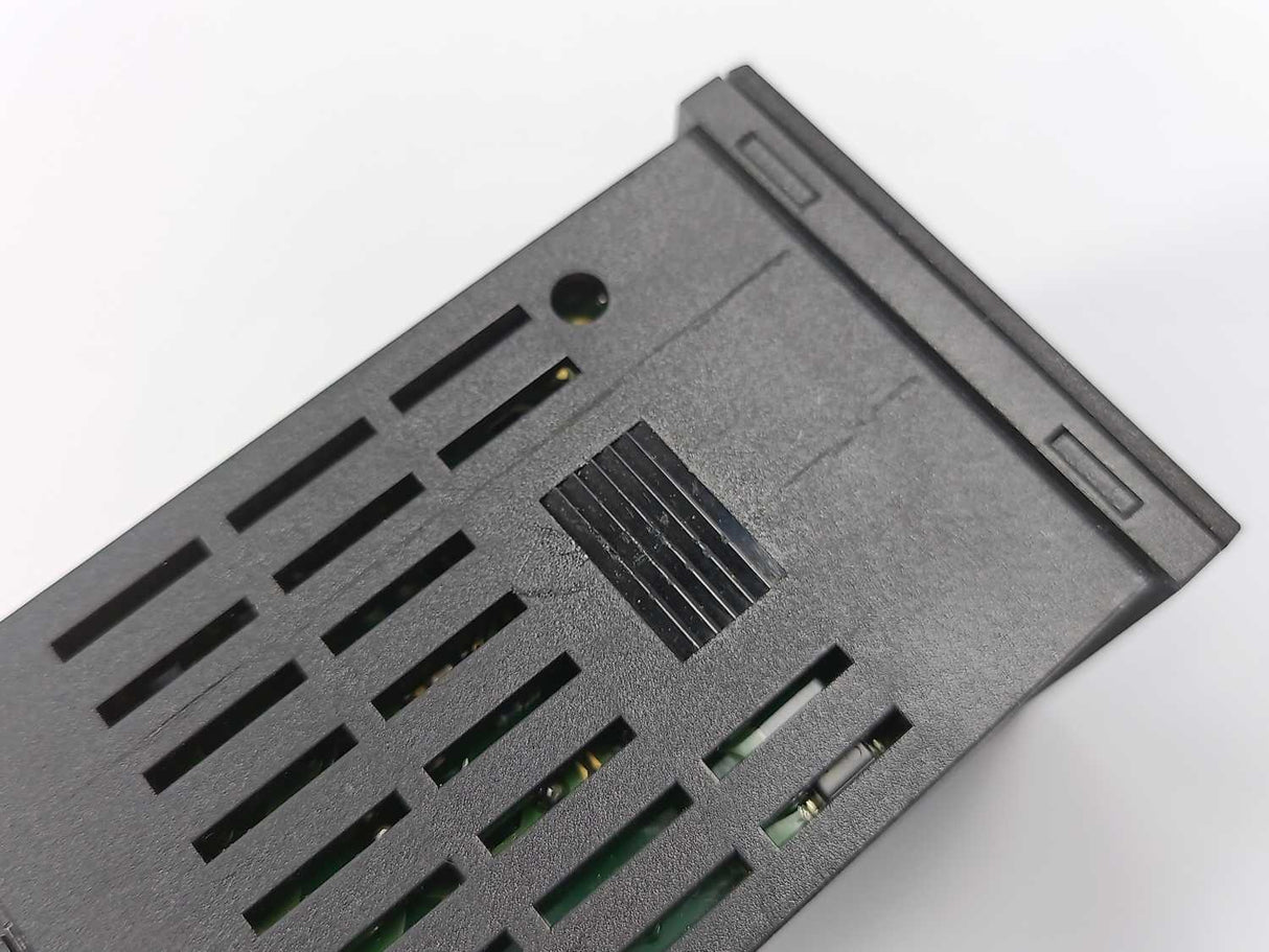 OMRON E5CN-C2MT-500 Temperature Controller