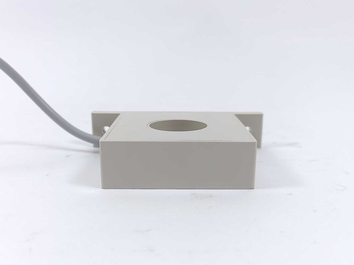 Carlo Gavazzi A82-10500 AC Current Transducer