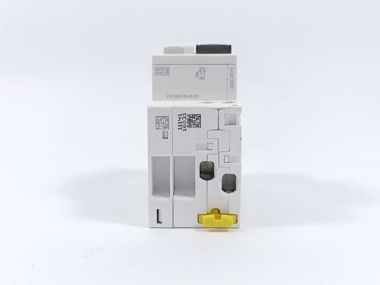 Schneider Electric A9DC4616 Residual Current Breaker 3pcs.