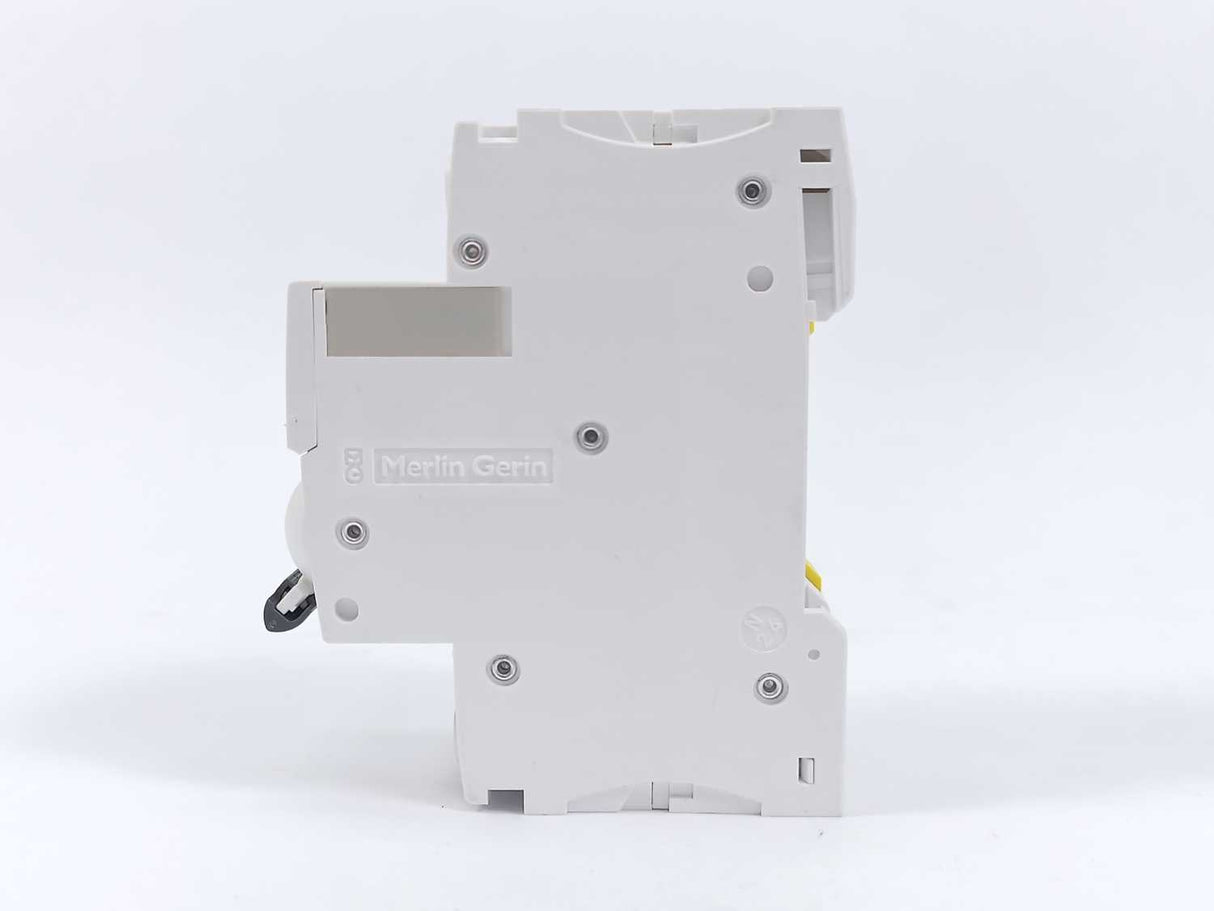 Schneider Electric A9F04601 Miniature Circuit Breaker 5pcs.
